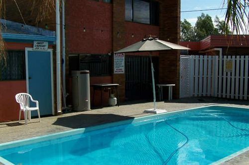 Abajaz Motel-Central-King Bed-Shaded Parking Лонгрийч Екстериор снимка